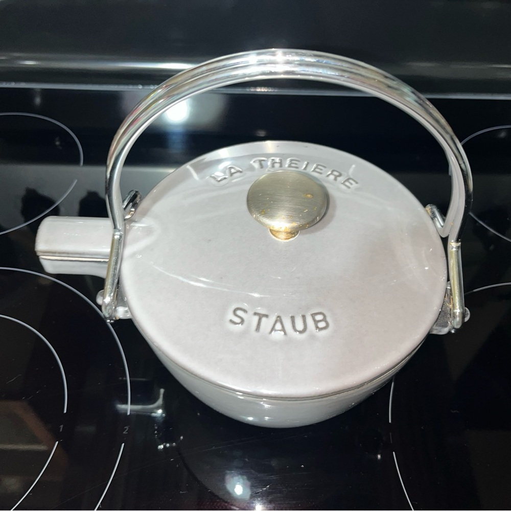 Staub grey cast-iron kettle